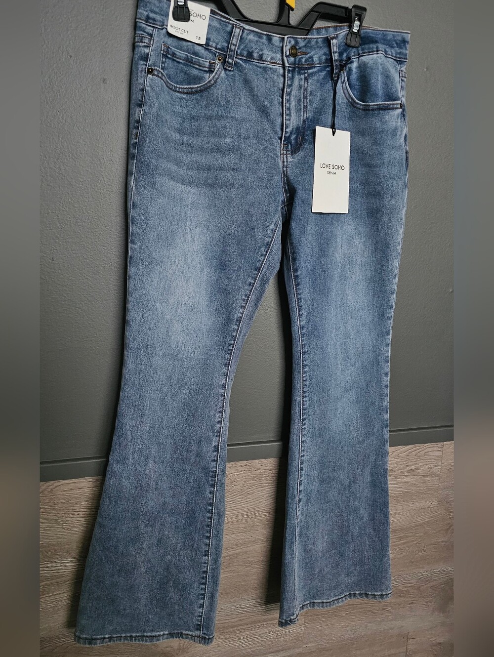 Low Rise Boot Cut LOVE SOHO Blue Jeans